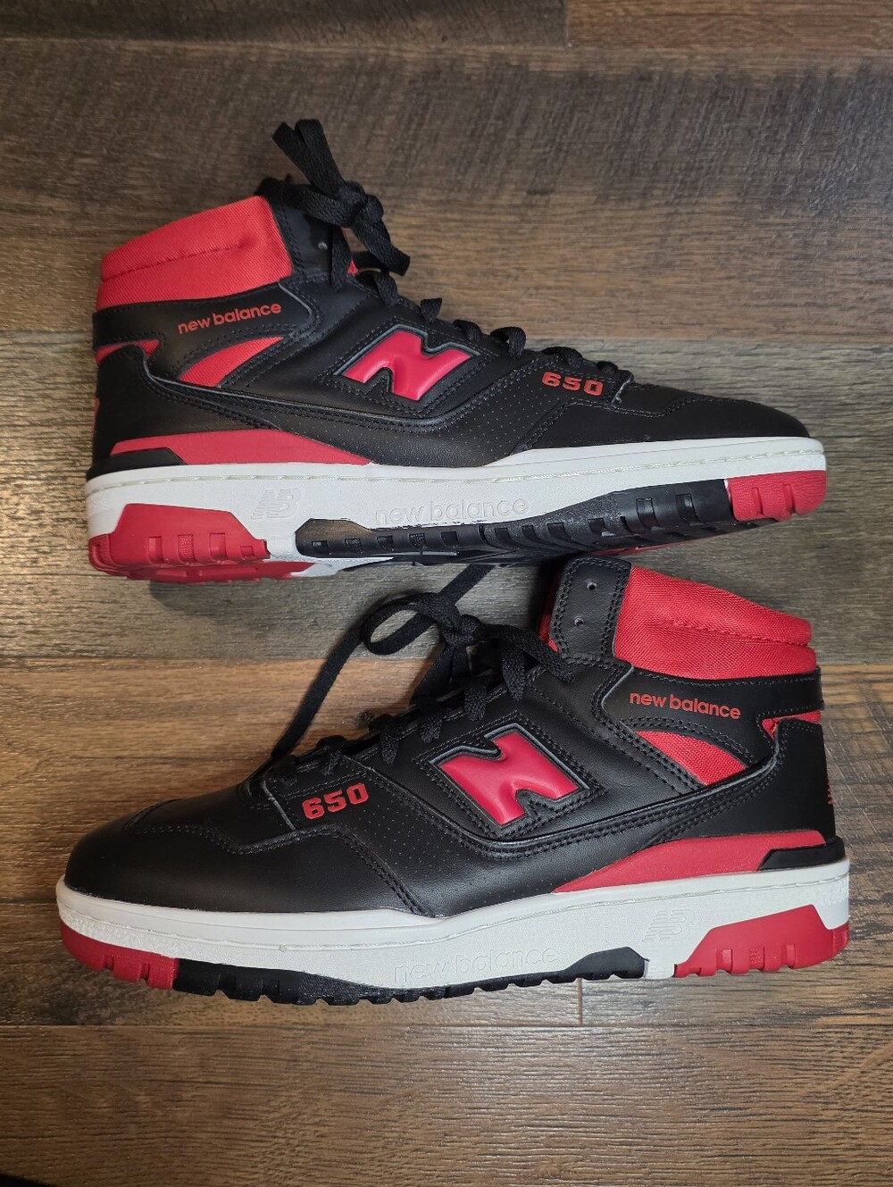 New Balance 650 Mens High-Top Sneakers in Black and Red